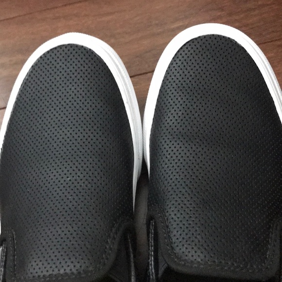 Vans - Picture 5 of 6